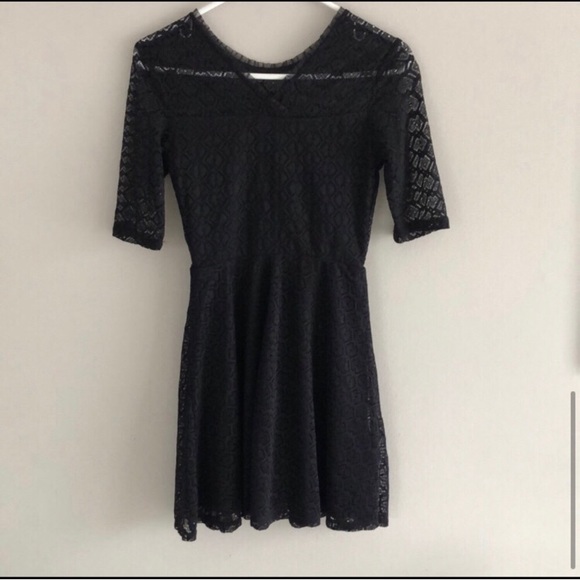 🖤Paperdoll Lace Dress - Picture 5 of 6